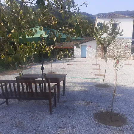 Old Stone House Near Kavala * Amisianá